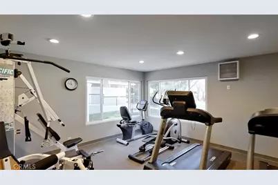 19921 Avenue Of The Oaks, Newhall, CA 91321 - Photo 40