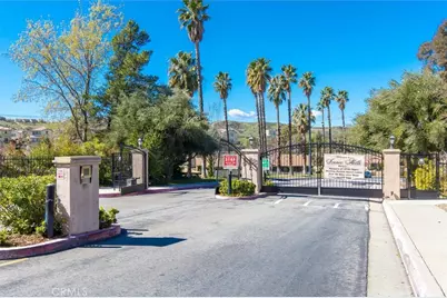 19921 Avenue Of The Oaks, Newhall, CA 91321 - Photo 26