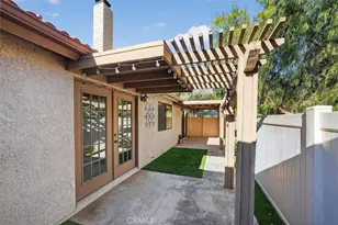 19921 Ave Of The Oaks, Newhall, CA 91321 - Photo 18