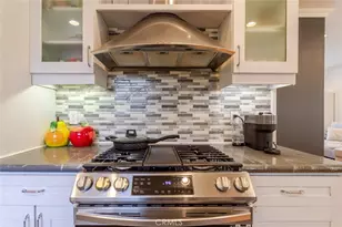 626 E Orange Grove Ave, Burbank, CA 91501 - Photo 16