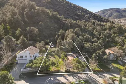 209 E End, Frazier Park, CA 93225 - Photo 2