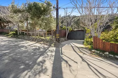 209 E End, Frazier Park, CA 93225 - Photo 16