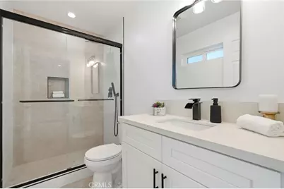 2140 N Rose Street, Burbank, CA 91505 - Photo 62