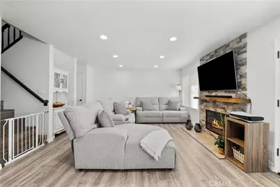 22637 Copper Hill #90, Saugus, CA 91350 - Photo 6