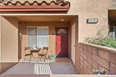 22637 Copper Hill #90, Saugus, CA 91350 - Photo 2