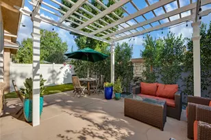 27626 Iris Pl, Castaic, CA 91384 - Photo 10