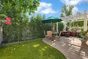 27626 Iris Pl, Castaic, CA 91384 - Photo 32