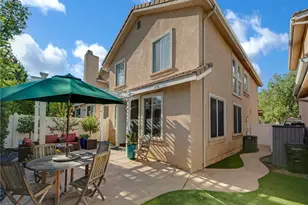 27626 Iris Pl, Castaic, CA 91384 - Photo 12