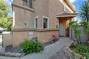 27626 Iris Pl, Castaic, CA 91384 - Photo 2