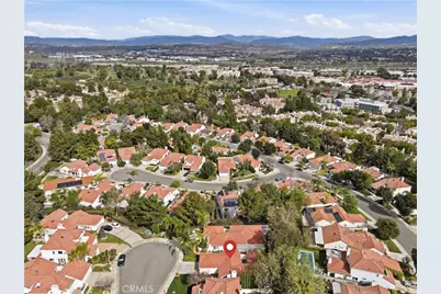 26352 Ivrea, Valencia, CA 91355 - Photo 32