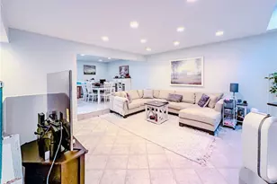 7904 Topanga Canyon Blvd, Canoga Park, CA 91304 - Photo 2