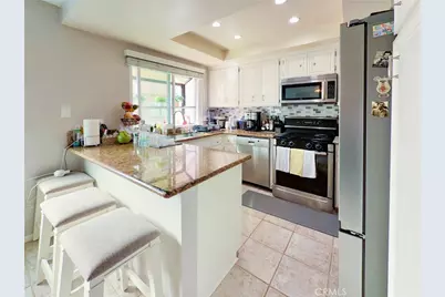 7904 Topanga Canyon Blvd #3, Canoga Park, CA 91304 - Photo 8