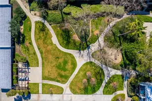 23515 Lyons, Valencia, CA 91355 - Photo 18