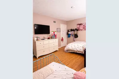 2410 N Justin, Simi Valley, CA 93065 - Photo 16