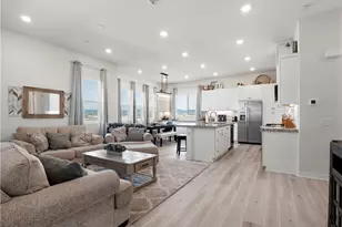 27013 Hummingbird Ln, Valencia, CA 91381 - Photo 8