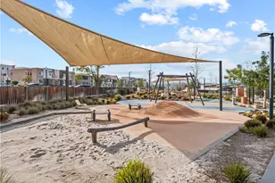 27013 Hummingbird Ln, Valencia, CA 91381 - Photo 30