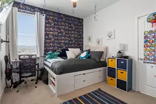 27013 Hummingbird Ln, Valencia, CA 91381 - Photo 20