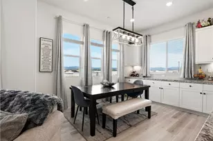 27013 Hummingbird Ln, Valencia, CA 91381 - Photo 10