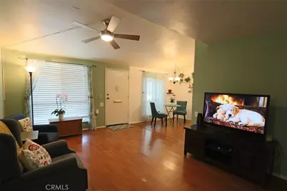 19208 Avenue Of The Oaks #J, Newhall, CA 91321 - Photo 2