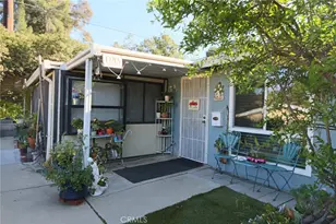 19208 Ave Of The Oaks, Newhall, CA 91321 - Photo 68