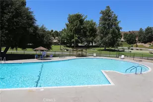 19208 Ave Of The Oaks, Newhall, CA 91321 - Photo 50