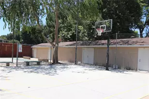 19208 Ave Of The Oaks, Newhall, CA 91321 - Photo 60