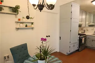 19208 Ave Of The Oaks, Newhall, CA 91321 - Photo 8