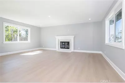 11256 Haskell Avenue, Granada Hills, CA 91344 - Photo 6