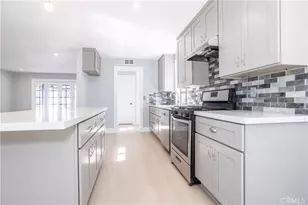 11256 Haskell Ave, Granada Hills, CA 91344 - Photo 10