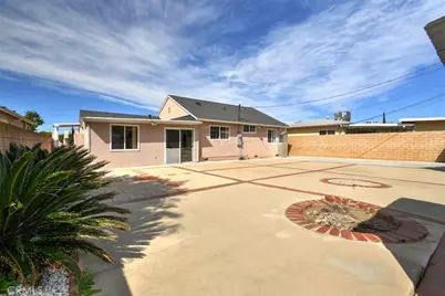 8832 Murietta Avenue, Panorama City, CA 91402 - Photo 36