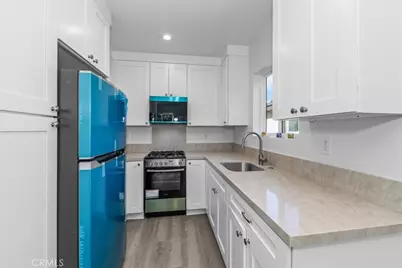 23032 Mobile, West Hills, CA 91307 - Photo 6