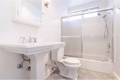 9155 Noble, North Hills, CA 91343 - Photo 16