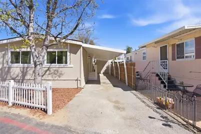 30000 Hasley Canyon #16, Castaic, CA 91384 - Photo 2