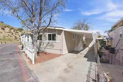 30000 Hasley Canyon #16, Castaic, CA 91384 - Photo 4