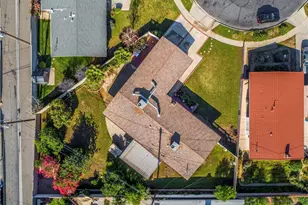 1049 N Macneil, San Fernando, CA 91340 - Photo 24