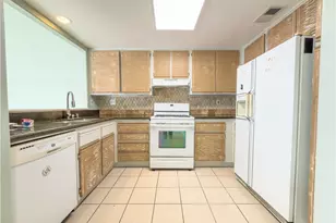 22373 Mission Cir, Chatsworth, CA 91311 - Photo 20