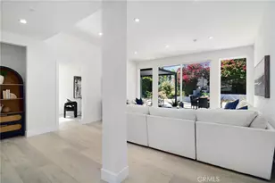 20100 Hatteras St, Woodland Hills, CA 91367 - Photo 16