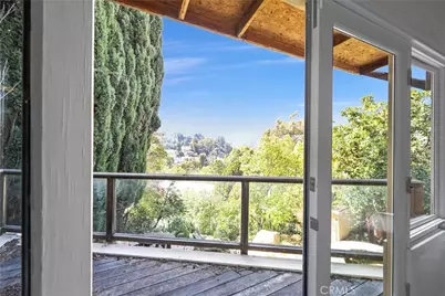 3830 Buena Park Drive, Studio City, CA 91604 - Photo 16