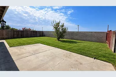 7507 Cross Glade, Bakersfield, CA 93307 - Photo 18