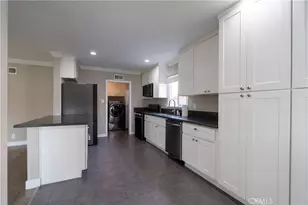 17200 Willard, Lake Balboa, CA 91406 - Photo 12