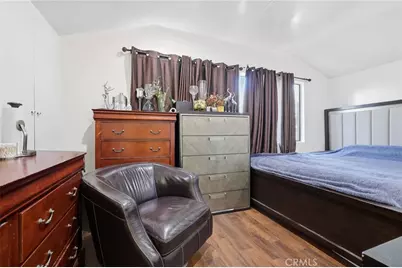 10418 Samoa Avenue, Tujunga, CA 91042 - Photo 22