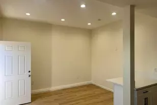 405 W Broadway, Glendale, CA 91204 - Photo 16