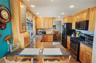 21946 Peppercorn, Saugus, CA 91350 - Photo 8