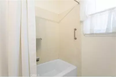 18715 Valerio, Reseda, CA 91335 - Photo 20