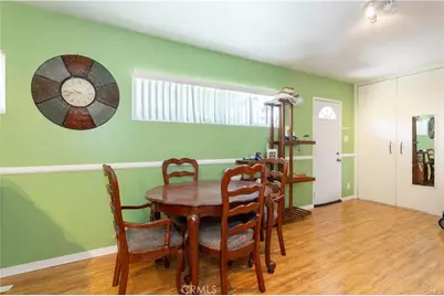 18715 Valerio, Reseda, CA 91335 - Photo 30