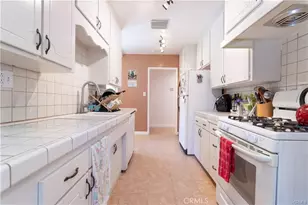 18715 Valerio St, Reseda, CA 91335 - Photo 10