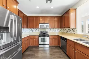 27968 Avalon, Canyon Country, CA 91351 - Photo 22