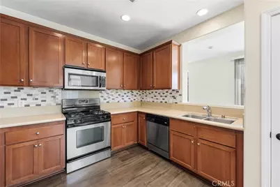 27968 Avalon, Canyon Country, CA 91351 - Photo 24