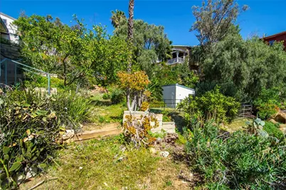 7158 Leota, Canoga Park, CA 91304 - Photo 30
