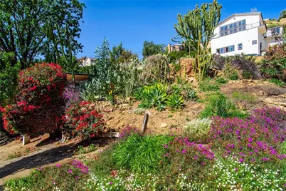 7158 Leota, Canoga Park, CA 91304 - Photo 34
